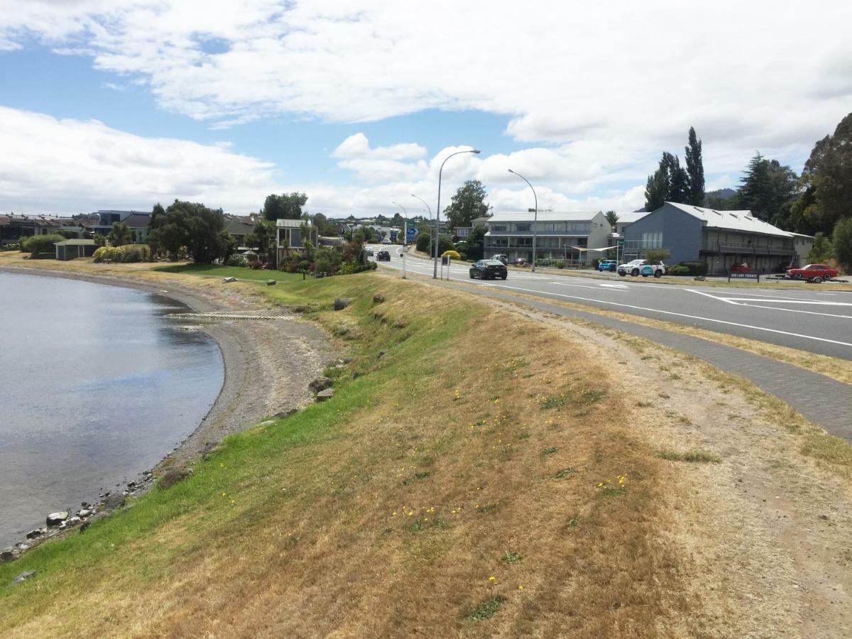 Lake Terrace Apartment Taupo Exterior photo